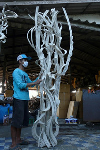 Sculpture de liane de vigne en bois Thaïlande - Product Image 6