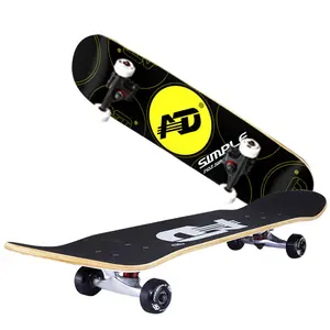 Aanpassen kleurrijke dek met licht up wielen skateboard te koop