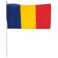Drapeaux agités à la main du Tchad personnalisés Matériau en soie polyester Assurance automobile Éducation agricole Agence de voyage Impression numérique