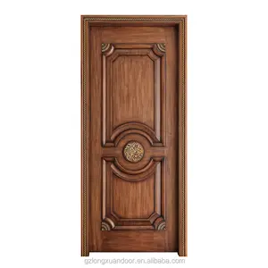 วิลล่าหรูประตูหน้าด้วยการออกแบบดอกไม้และไม้ประตูหลักออกแบบประตูห้องเดียว