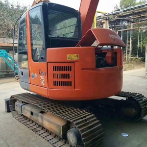 Excavatrice sur chenilles Hitachii ZX75US d'occasion, 7 tonnes, moteur Isuzu, composants principaux PLC - Product Image 2