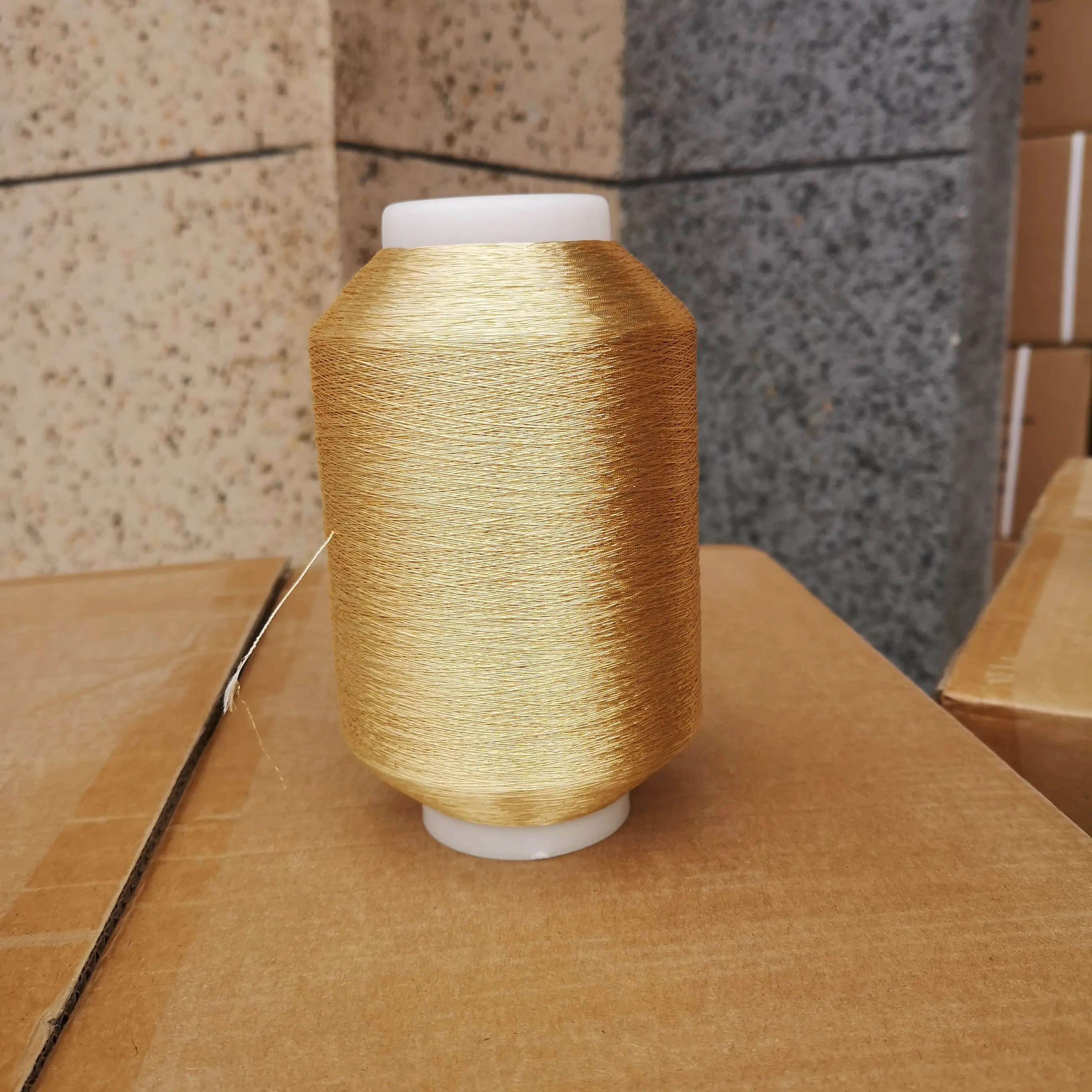 Professional Manufacture Cheap Metallic Thread fluorescent Gold sari metallic