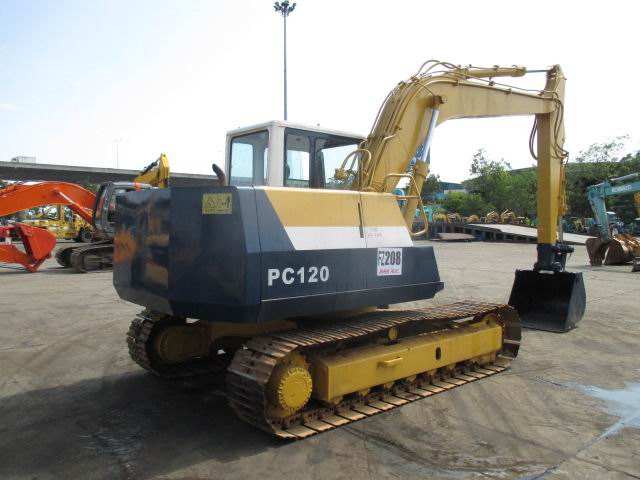 Komatsu PC120-5 Excavator - High Digging Power & Versatility