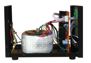 Régulateur de tension automatique monophasé <span class=keywords><strong>AVR</strong></span> 8 kVA 230 V avec protection contre la surchauffe et les hautes températures - Product Image 4