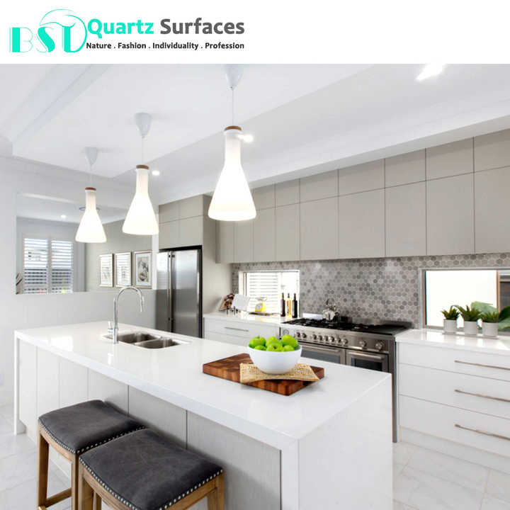 Artificial Super White Quartz Stone with 93% Natural Quartz Material Countertop Calacatta Engineered Quartz Stone Slab