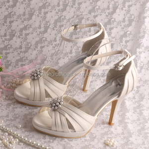 <span class=keywords><strong>Scarpe</strong></span> da Sposa Super Eleganti <span class=keywords><strong>Bianche</strong></span> <span class=keywords><strong>con</strong></span> Tacco Alto e Plateau - Product Image 2