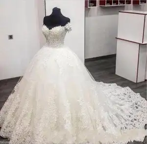 Costoso Bianco Sfera Formale Abiti Da Sposa Pakistani