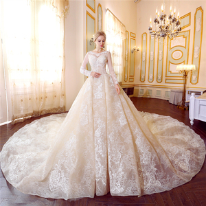 <span class=keywords><strong>Abiti</strong></span> da Sposa di Lusso Eleganti in Organza Champagne con Applicazioni in Pizzo, Gonna a Palloncino, Strascico Cattedrale, Maniche Lunghe 2025 WF045 - Product Image 1
