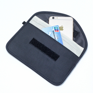 Pochette <span class=keywords><strong>de</strong></span> blocage <span class=keywords><strong>de</strong></span> <span class=keywords><strong>signal</strong></span> <span class=keywords><strong>de</strong></span> téléphone horizontal 21x12cm boîtier <span class=keywords><strong>de</strong></span> blocage <span class=keywords><strong>de</strong></span> <span class=keywords><strong>signal</strong></span> mobile étanche 21D oxford sac <span class=keywords><strong>de</strong></span> blocage <span class=keywords><strong>de</strong></span> <span class=keywords><strong>signal</strong></span> wifi - Product Image 2
