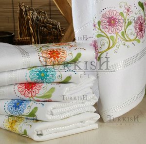Essuie-mains brodés de fleurs avec strass 100% coton à séchage rapide - Product Image 1