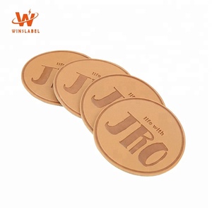 Custom <span class=keywords><strong>Jeans</strong></span> Denim Kledingstuk Reliëf Logo Pu Nep Lederen Labels Patches Met Zelfklevende Achterkant - Product Image 5