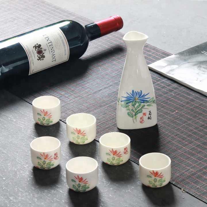 Elaborazione del logo personalizzato con vari modelli Set di vino in ceramica Set di Sake in ceramica