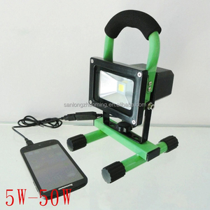 <span class=keywords><strong>Faretto</strong></span> LED Portatile con USB e Batteria <span class=keywords><strong>Ricaricabile</strong></span>, Spotlight LED 10w-50w Certificato CE RoHS - Product Image 1