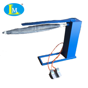 Machine à brosser pour jeans en denim, pour créer des dommages par pulvérisation horizontale et meulage, effet de déchirure - Product Image 1