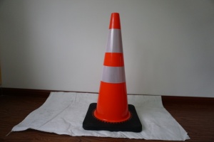 700mm yeni yumuşak standart yansıtıcı esnek PVC kauçuk plastik trafik emniyet konileri - Product Image 6