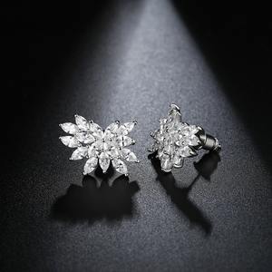 LUOTEEMI 2017 Nuove Signore Angel wings Bijoux Zircone Cubico Della Vite Prigioniera Dichiarazione <span class=keywords><strong>Orecchini</strong></span> Per Le Donne Orecchino Gioielli di Moda - Product Image 6
