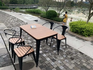 Tavolo da Caffè in Ferro Battuto Decorativo Industriale per 4 Persone e Sedia in Legno e <span class=keywords><strong>Plastica</strong></span> per Uso Commerciale - Product Image 2