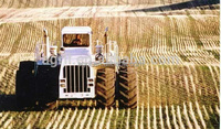 Tracteur à chenilles Titan Tractor 9004 Big Bud, le plus puissant, le plus coûteux, avec un moteur de 900 ch et 16 cylindres