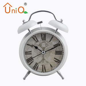 Reloj Despertador de Diseño Personalizado, Plateado, Estilo Antiguo, con Manecillas de Metal y Pantalla de Cuarzo para Uso Doméstico - Product Image 2