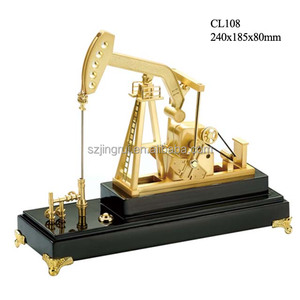 Mô Hình Derrick Dầu Thủ Công - Product Image 4