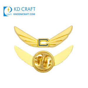 Trung Quốc Nhà cung cấp biểu tượng tùy chỉnh kim loại 3D Kẽm hợp kim vàng mạ cánh huy hiệu với đôi bướm ly hợp - Product Image 5