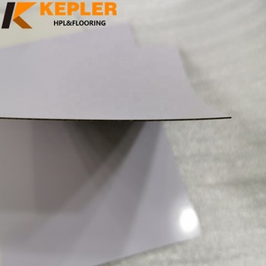 Hoja laminada de alta presión HPL fenólica <span class=keywords><strong>blanca</strong></span> ignífuga de 0,6mm y 0,7mm, <span class=keywords><strong>tablero</strong></span> compacto de <span class=keywords><strong>Formica</strong></span> <span class=keywords><strong>para</strong></span> muebles, armario de cocina - Product Image 3