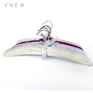 Cintre en <span class=keywords><strong>satin</strong></span>, joli tissu personnalisé pour les vêtements, housses de robe de mariée, tout nouveau modèle - Product Image 3
