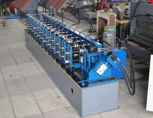 Máquina formadora de rollos <span class=keywords><strong>C</strong></span> purlin, línea de formación de rollos en frío de canal <span class=keywords><strong>c</strong></span> - Product Image 3