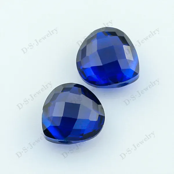 112 # 合成スピネル梨の形の青い宝石の名前