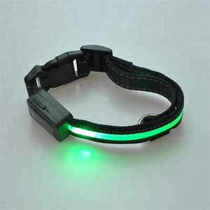 <span class=keywords><strong>Collar</strong></span> de perro intermitente LED recargable USB para mascotas a la moda con carga de batería Solar Material de nailon Cierre de hebilla Uso en todas las estaciones - Product Image 1