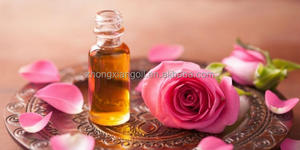 Vente chaude usine chinoise approvisionnement 100% huile essentielle de Rose naturelle pure prix en gros huile de Rose certifiée USDA <span class=keywords><strong>pour</strong></span> diffuseur de <span class=keywords><strong>Massage</strong></span> - Product Image 2
