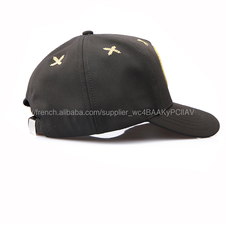 2018 mode Nouvelle Courbe Bord Doux Textile Or Personnalisé broderie affligé papa chapeaux, papa caps