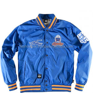 Azure Satin Mens Varsity Baseball Bomber Jacket Elegante moda universitaria Prendas de abrigo Logotipo personalizado Ligero OEM ODM - Product Image 1
