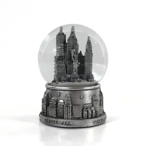 New York theme souvenir building snow globe