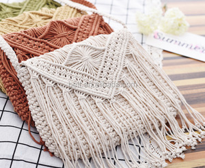 <span class=keywords><strong>Borsa</strong></span> a tracolla da spiaggia con frange all'<span class=keywords><strong>uncinetto</strong></span> in <span class=keywords><strong>cotone</strong></span> 2024 da donna - Product Image 1