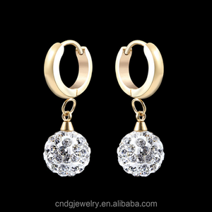 Importa gioielli dalla cina <span class=keywords><strong>orecchini</strong></span> <span class=keywords><strong>pendenti</strong></span> in oro alla moda con Design a sfera di cristallo <span class=keywords><strong>orecchini</strong></span> a goccia lunghi con Pom Pom - Product Image 2