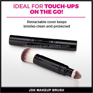 <span class=keywords><strong>Pinceau</strong></span> de maquillage Kabuki rétractable double embout de qualité supérieure avec capuchon, poils synthétiques vegan et sans cruauté <span class=keywords><strong>pour</strong></span> poudre et crème - Product Image 5