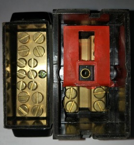 Fusible découpé haute capacité 60A 80A 100A pour service domestique 1P + N SPN TPN avec forte capacité de rupture - Product Image 4