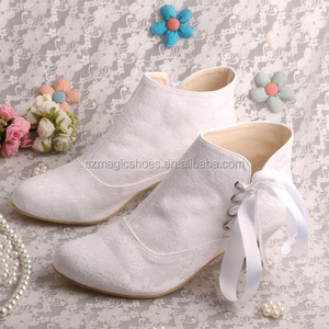 Personalizada de encaje negro corto señoras nupcial botas de invierno de tacón bajo - Product Image 3