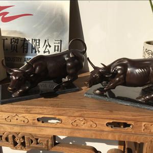 Bronce Famoso Wall Street Bull Tamaño pequeño Metal Animal Escultura - Product Image 3