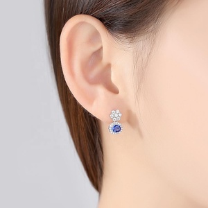 CZCITY-pendientes <span class=keywords><strong>de</strong></span> tuerca <span class=keywords><strong>de</strong></span> Topacio azul para mujer, aretes <span class=keywords><strong>de</strong></span> flor pequeños <span class=keywords><strong>de</strong></span> cristal <span class=keywords><strong>de</strong></span> CZ transparente <span class=keywords><strong>de</strong></span> plata 925 <span class=keywords><strong>de</strong></span> lujo, venta directa <span class=keywords><strong>de</strong></span> fábrica - Product Image 3