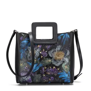 2022 nouveau rétro sacs fourre-tout mode Europe Style en relief Floral en cuir véritable femmes sacs à main de créateur marques célèbres