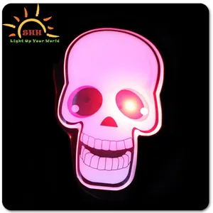 รูปร่างที่กำหนดเอง LED กระพริบ Body Light Pins ชื่อ Badge