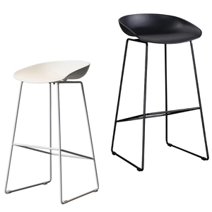 Blue PP bar Outdoor Dining Chair Metal Legs Plastic Chairs With Armrest B01