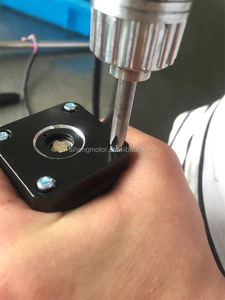 Siheng Motor Factory <span class=keywords><strong>Nema</strong></span> <span class=keywords><strong>17</strong></span> Moteur pas à pas Moteur industriel 42mm 2 phases 1.8 degrés Phase 12 V 42*33mm Carré Hybride Inoxydable 4V - Product Image 6