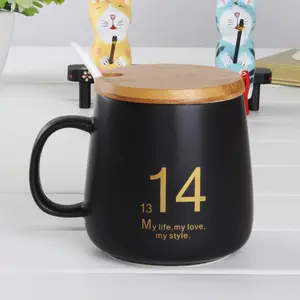 Wholesale Stock Small Order Creative Creative Lovers Coffee Ceramic Mug with Wood Lid