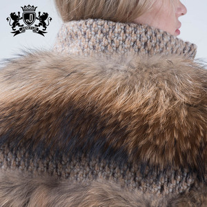 Vente <span class=keywords><strong>en</strong></span> gros Manteau de fourrure de raton laveur tendance <span class=keywords><strong>Veste</strong></span> courte <span class=keywords><strong>en</strong></span> fourrure d'hiver <span class=keywords><strong>pour</strong></span> femmes Manteau épais <span class=keywords><strong>en</strong></span> fourrure de raton laveur <span class=keywords><strong>pour</strong></span> femmes - Product Image 4