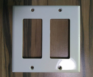 Placca a Muro Elettrica in Plastica a 2 Moduli con Viti Shanghai Linsky - Product Image 4