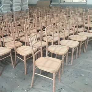 Apilable mercado del Reino Unido cal/oro sillas chiavari de madera sólida con asiento