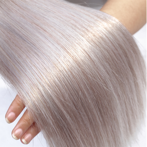 Estensioni di <span class=keywords><strong>Capelli</strong></span> Umani Brasiliani Grigio Platino Ombré, 3 Fasci Bicolore 1B/Grigio, Radici Scure, Lisci - Product Image 3